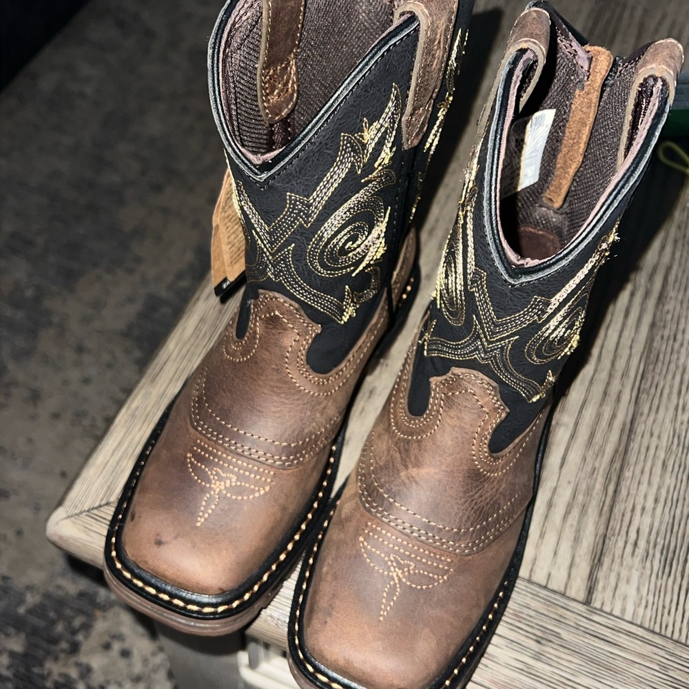 NWT - Kids Georgia Boot Brown and Black Leather Boots - Picture 4 of 6